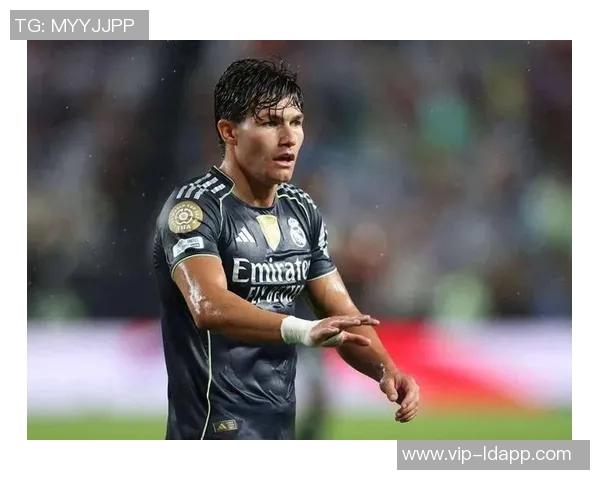 皇马关注19岁荷兰中场斯米特转会费预计超6000万欧元