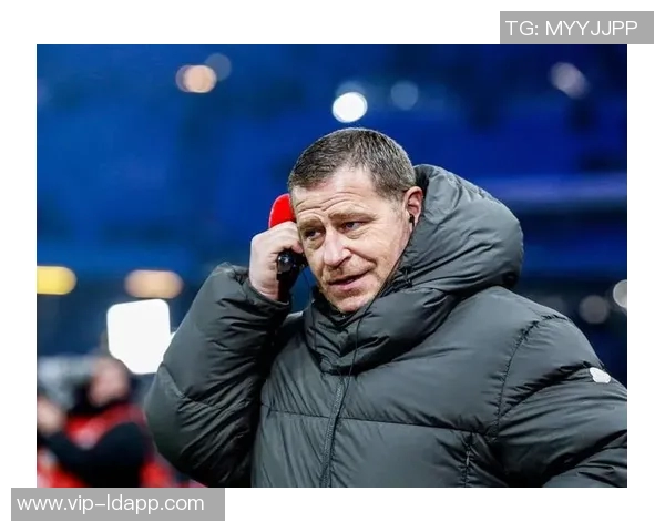 埃贝尔期待与帕续约称现有中卫表现出色信心十足